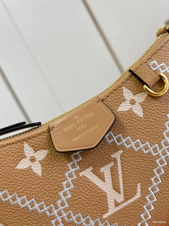 Fake Louis Bags POUCH LOUIS VUITTON STRAP ON EASY 0824